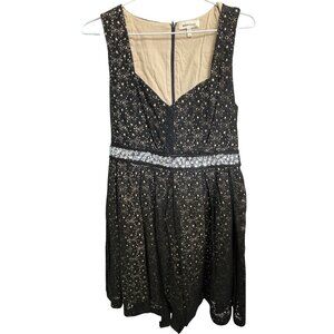 Monteau sleeveless lace cocktail dress size L
